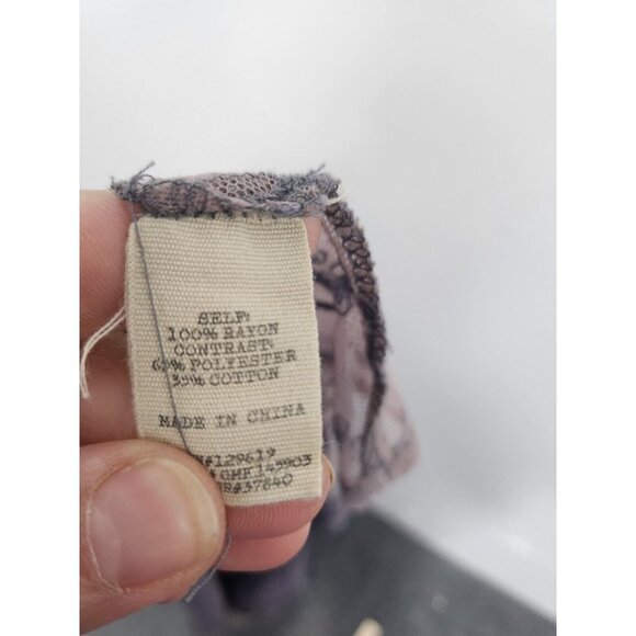 Gimmicks by BKE Womens BOHO Tunic Top Small Gray Paisley Lace Insert Fairycore - Picture 8 of 9